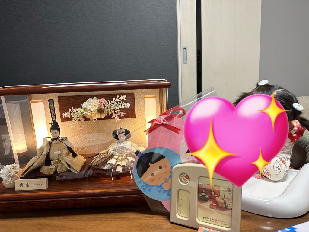 ひな人形との記念撮影