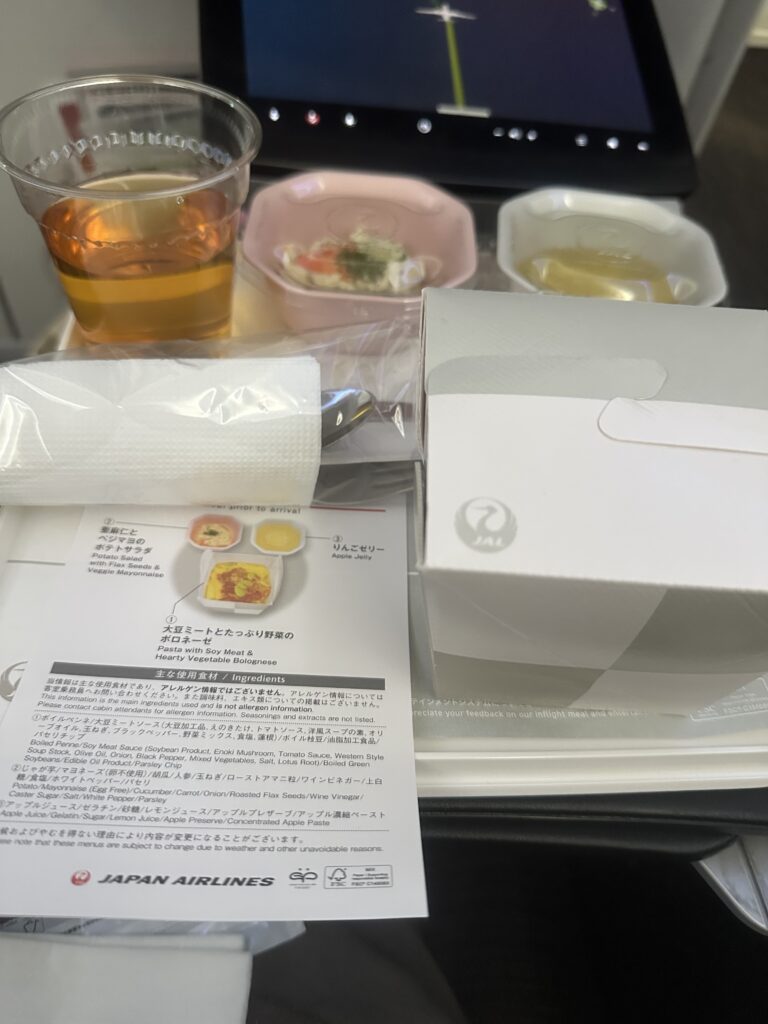 JALドイツ便・着陸前の機内食2回目